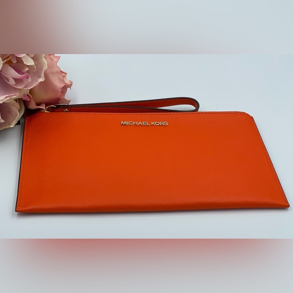 Michael Kors Jet Set Large Leather Clutch Wristlet - Picture 6 of 11